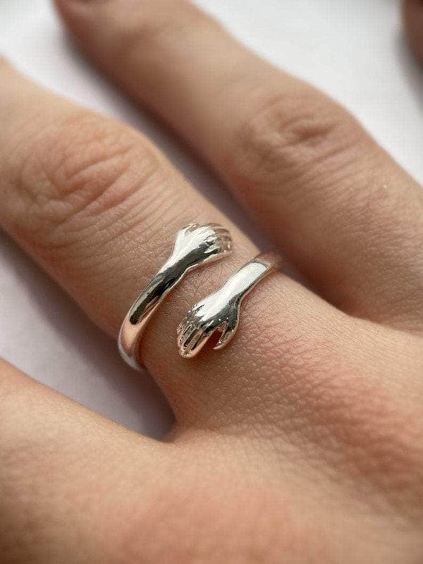 Antique Accessories Hug Ring