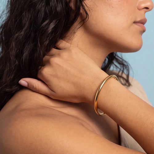 Jane Bangle in gold