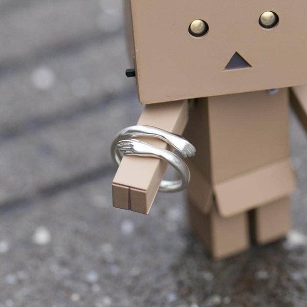 Antique Accessories Hug Ring